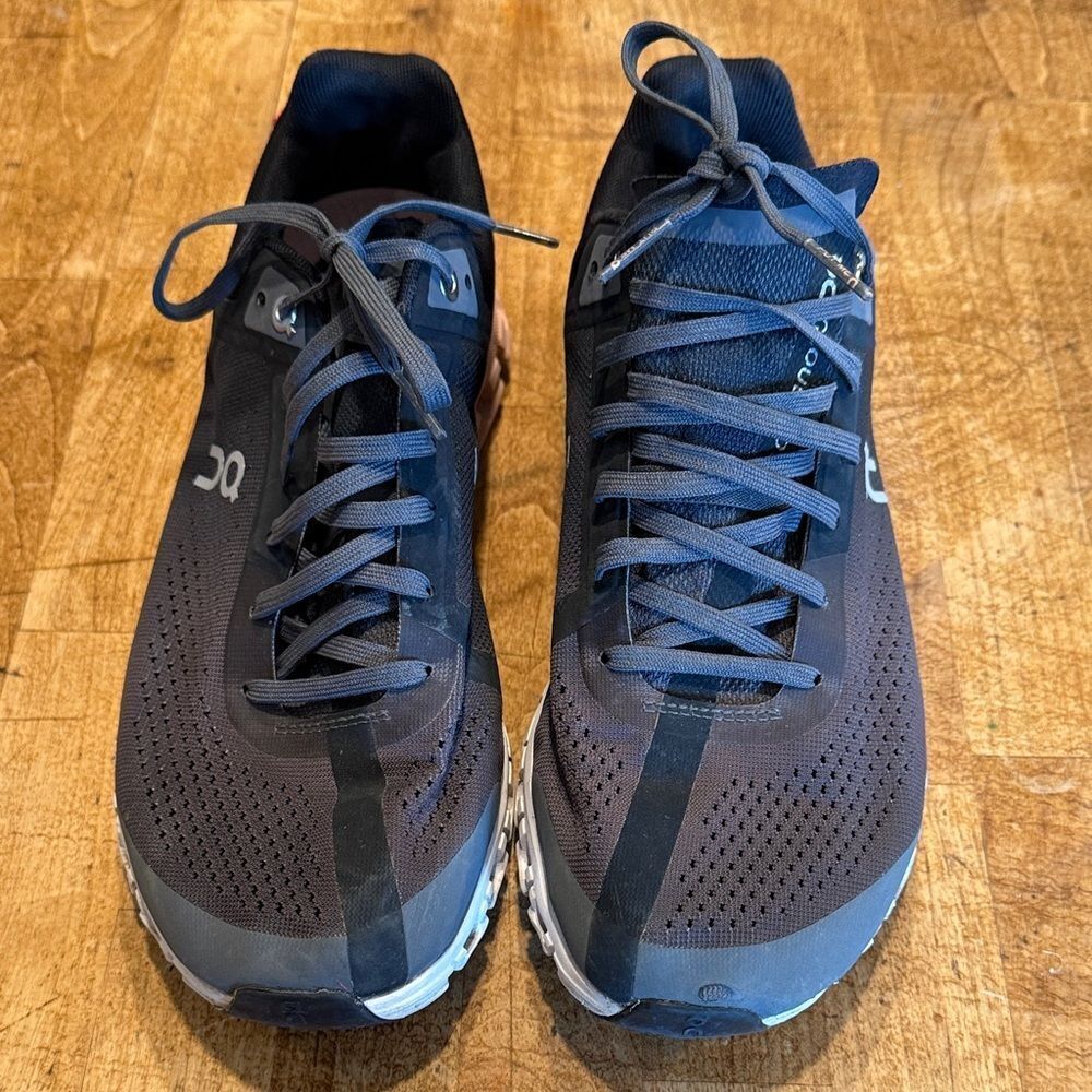 On Running Black and Gray Athletic Shoes